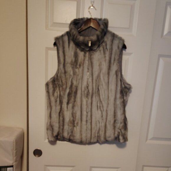 Calvin Klein Jackets & Blazers - Calvin Klein Marled Grey Faux Fur Vest